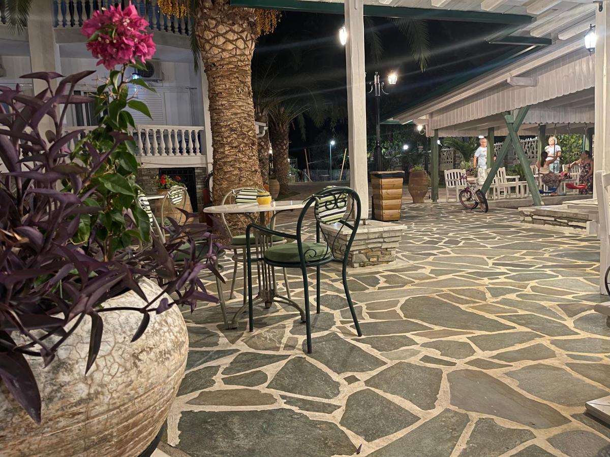 וורוורו Diaporos Hotel מראה חיצוני תמונה