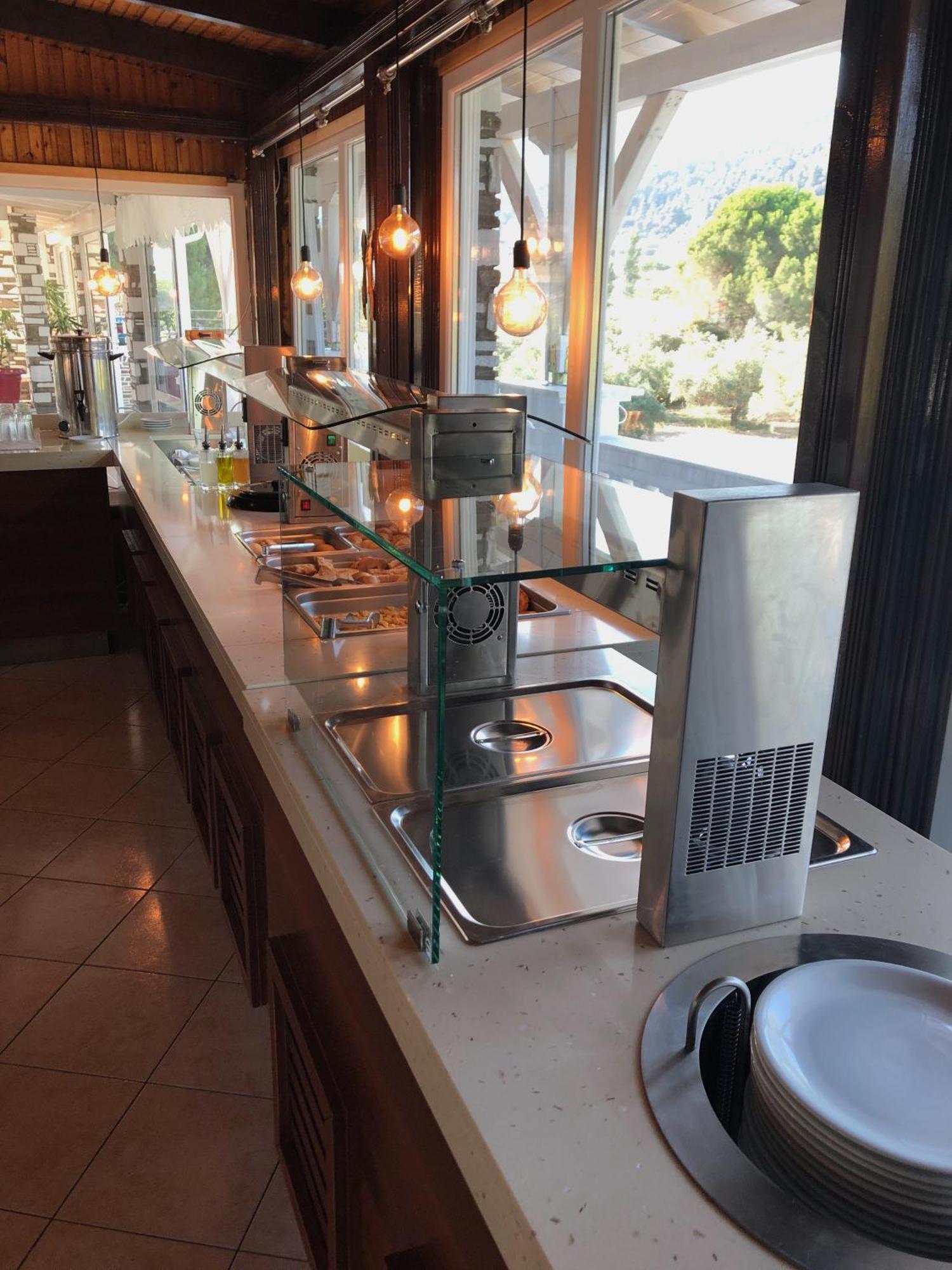 וורוורו Diaporos Hotel מראה חיצוני תמונה