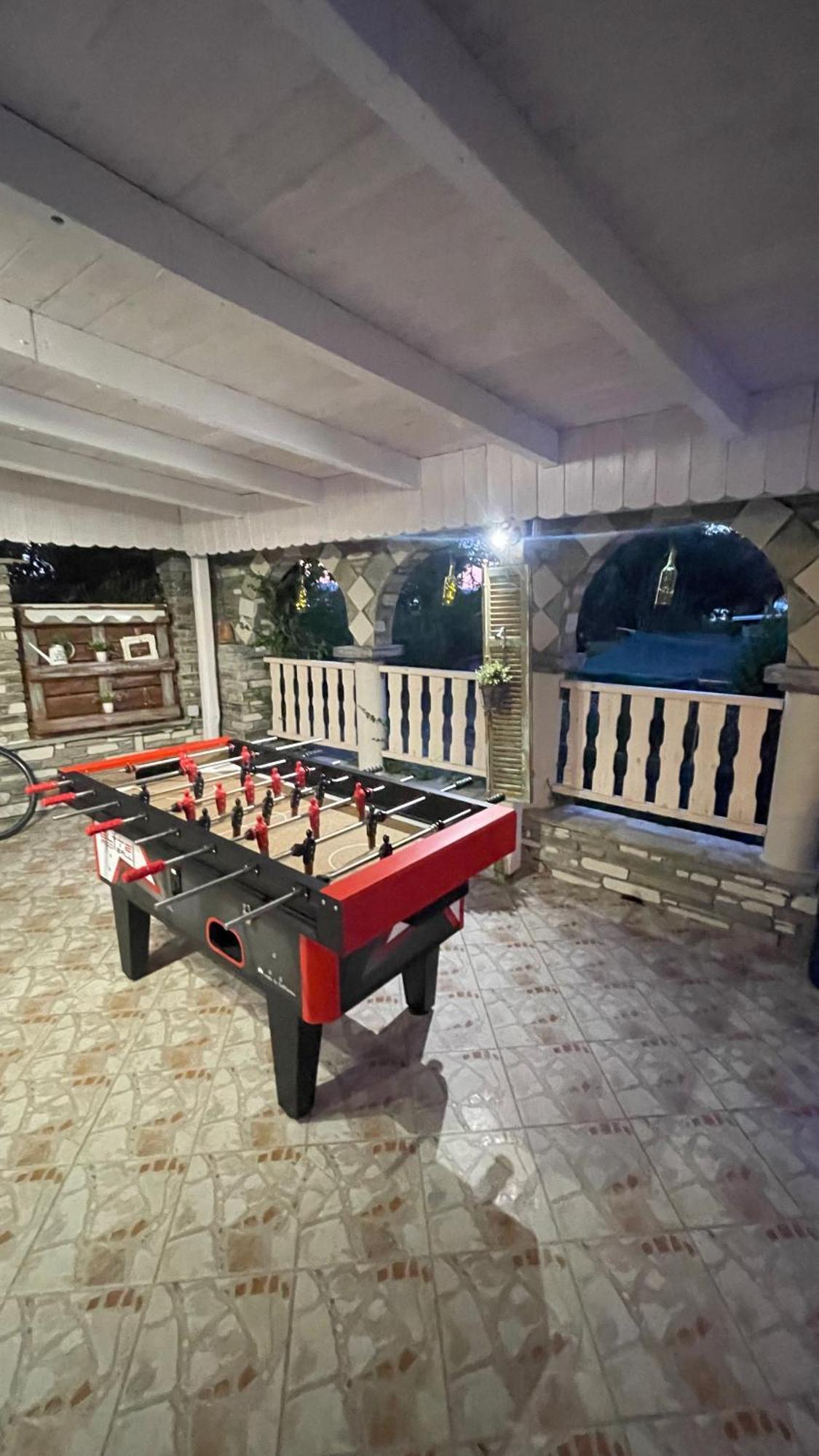 וורוורו Diaporos Hotel מראה חיצוני תמונה