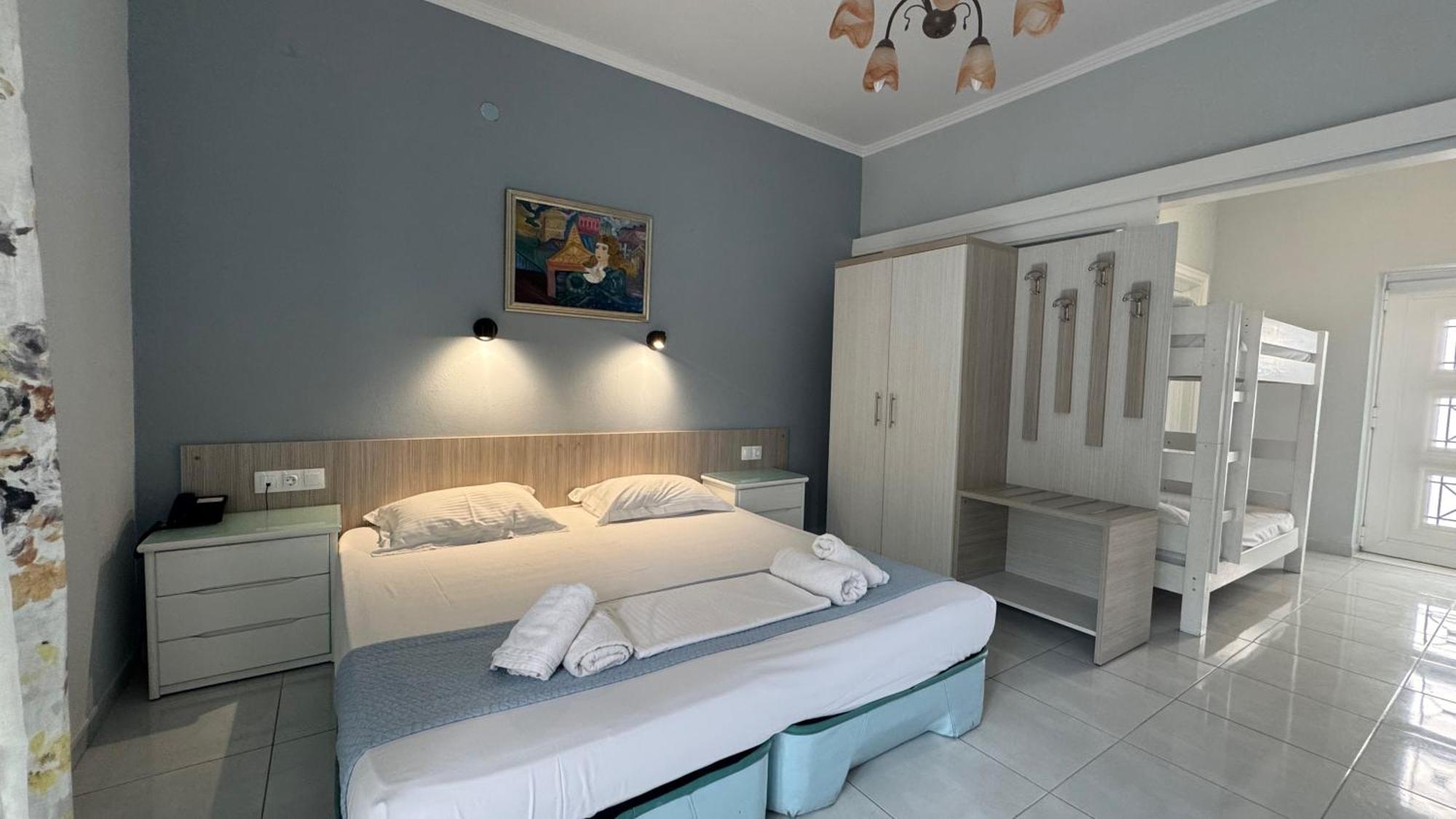 וורוורו Diaporos Hotel מראה חיצוני תמונה