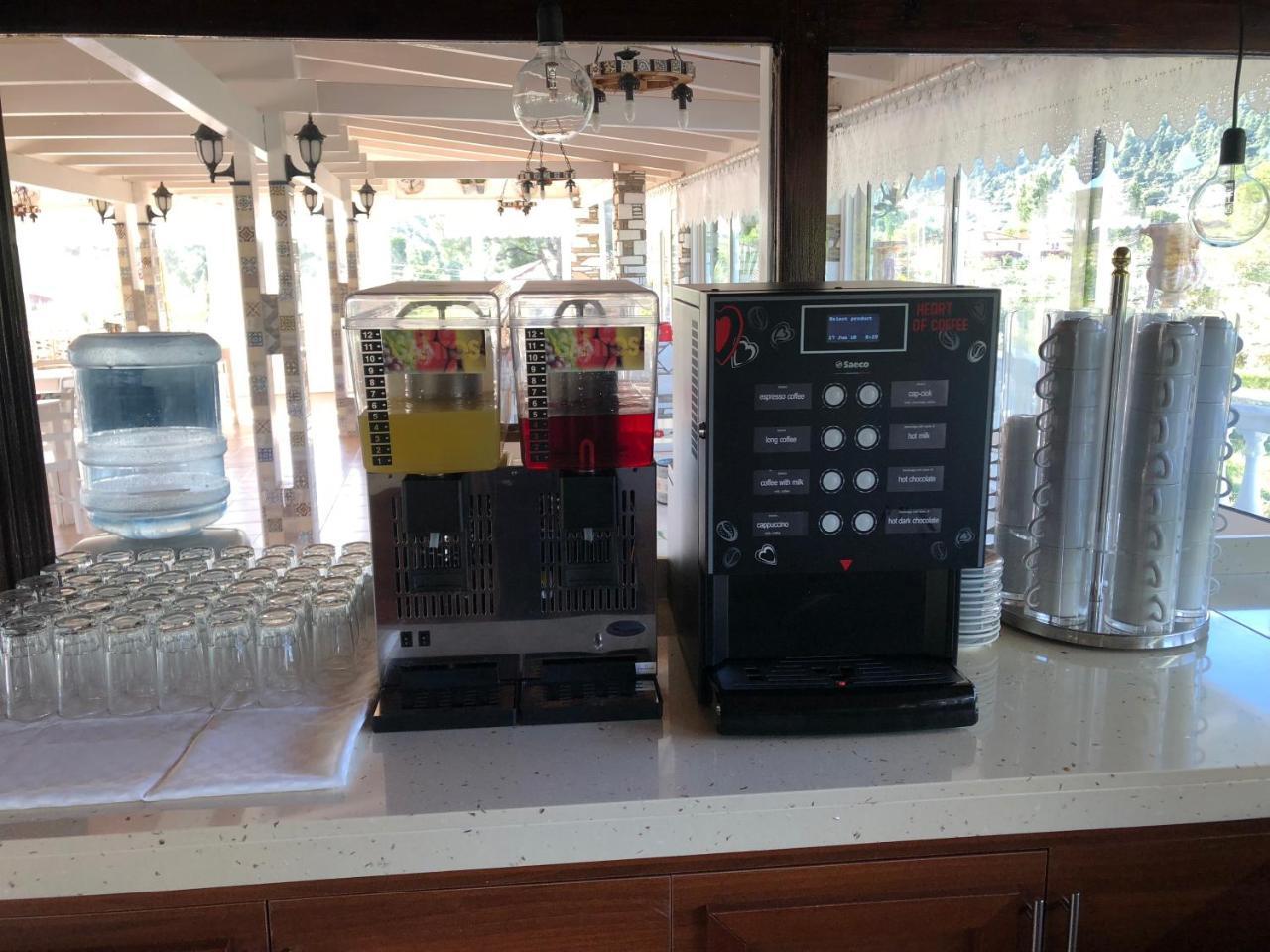וורוורו Diaporos Hotel מראה חיצוני תמונה